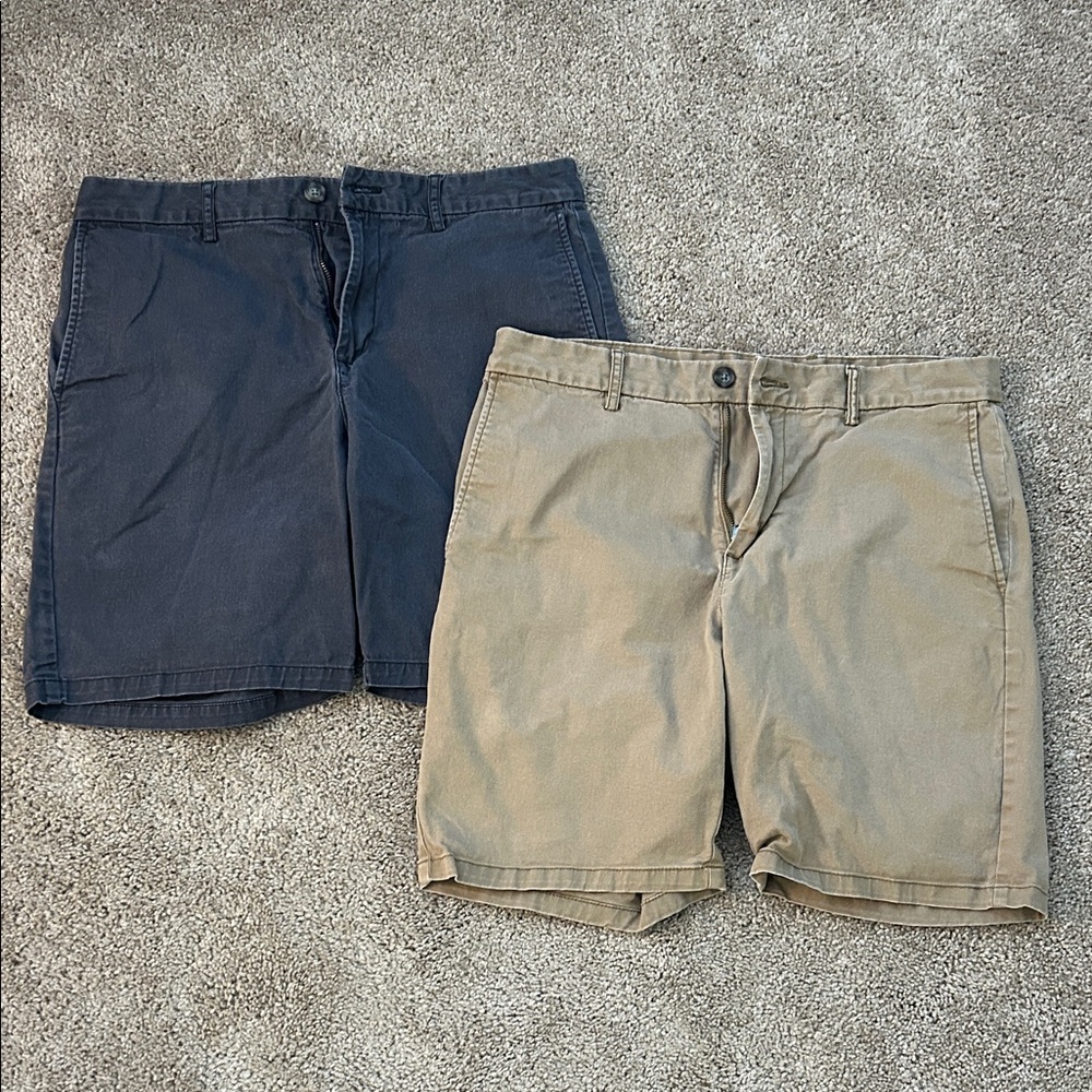 Old Navy Mens 34W Gray and Tan Khaki Flat Front Shorts (2 for 1 Deal!)